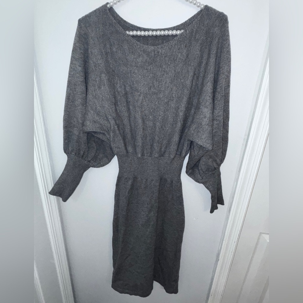 New York & Company Long sleeve Grey Dress Size : small